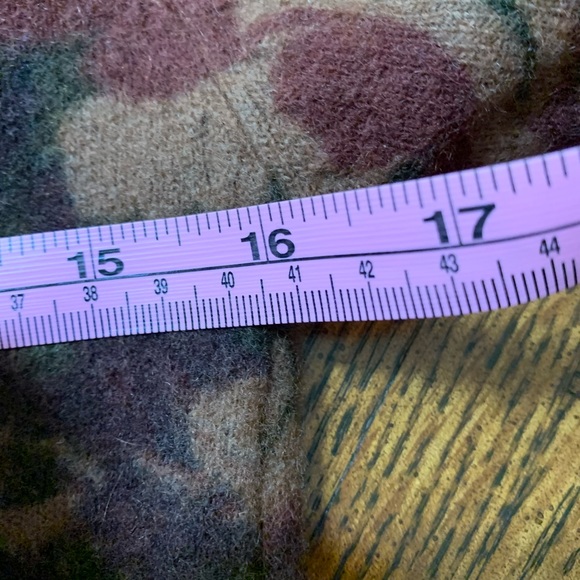 Vintage Wool Feeling Tapestry Print Crew Neck Sweater. - Picture 7 of 8